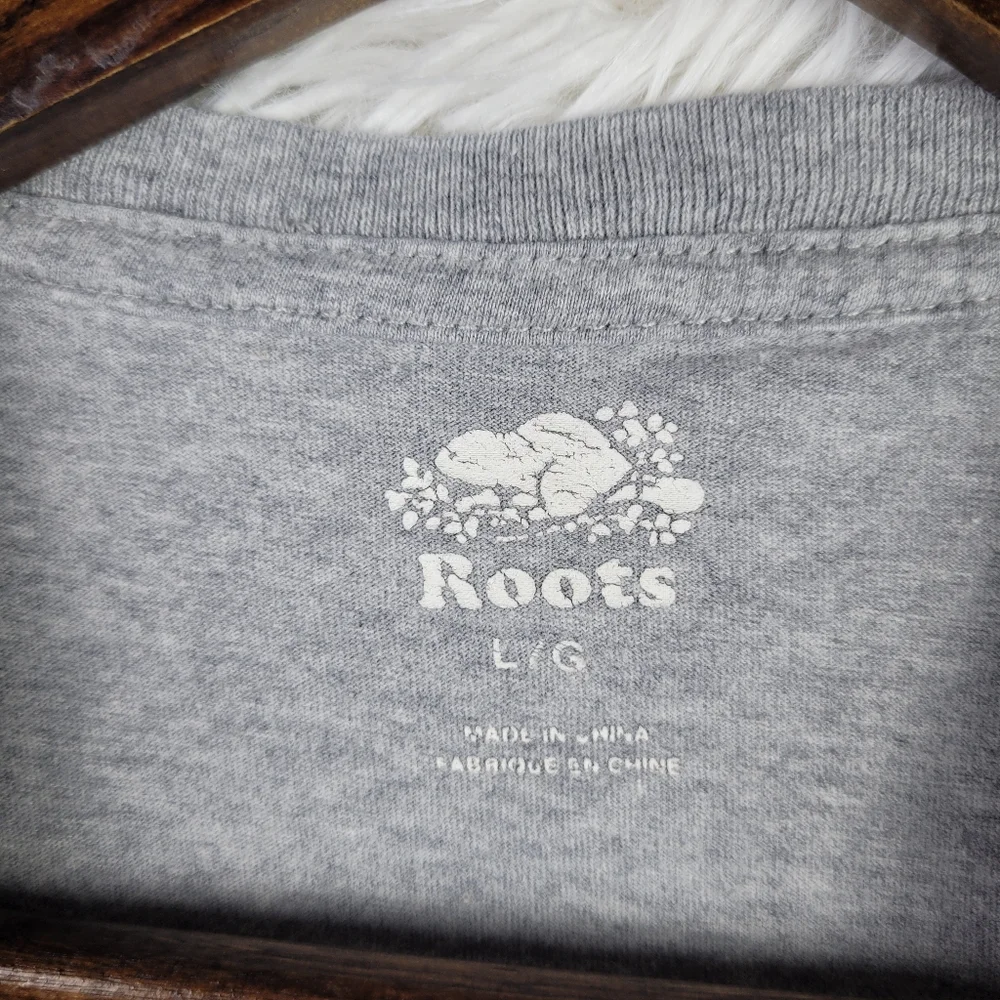 Roots Canada Mens L Gray Graphic Print T-Shirt Varsity Casual Athleisure Classic